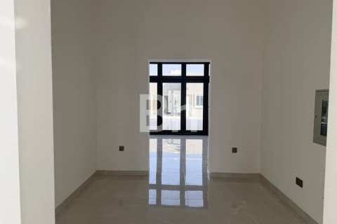 Villa in Dubai 4 bedrooms, 1115 sq.m. № 24067 - photo 5