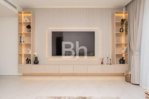 Apartment in Dubai 2 bedrooms, 111 sq.m. № 24086 - photo 17