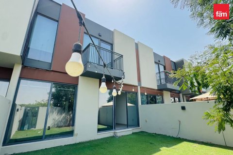 Villa à Dubai, 3 chambres, 185.1 m², № 124547