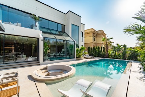 Villa in Jumeirah Islands, Dubai 5 bedrooms, 548 sq.m. № 97045