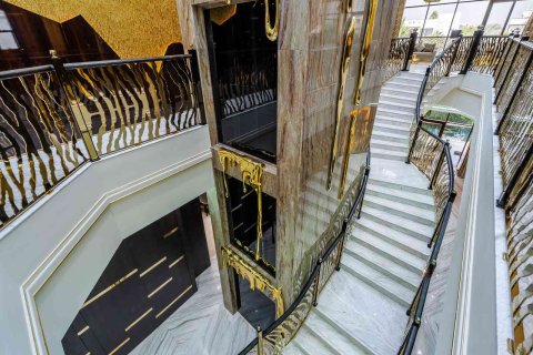 Villa en Dubai, 6 dormitorios, 3054 m², № 97050 - foto 9