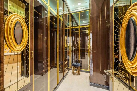 Villa en Dubai, 6 dormitorios, 3054 m², № 97050 - foto 18