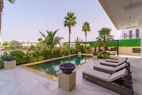 Villa en Dubai, 6 dormitorios, 3054 m², № 97050 - foto 2