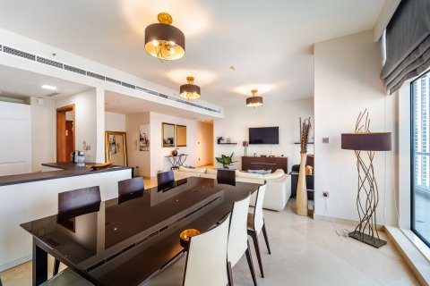 Apartment in Dubai Marina, Dubai 4 bedrooms, 236 sq.m. № 97046 - photo 8