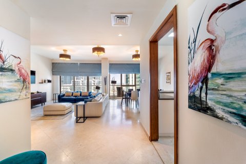 Apartment in Dubai Marina, Dubai 4 bedrooms, 236 sq.m. № 97046 - photo 5