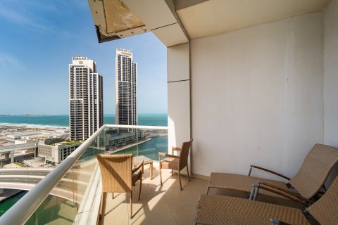 Apartment in Dubai Marina, Dubai 4 bedrooms, 236 sq.m. № 97046 - photo 12