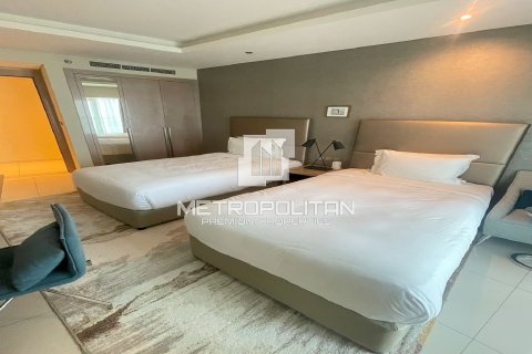 Apartment in DAMAC Towers by Paramount, Business Bay, Dubai 2 bedrooms, 141 sq.m. № 72642 - photo 11