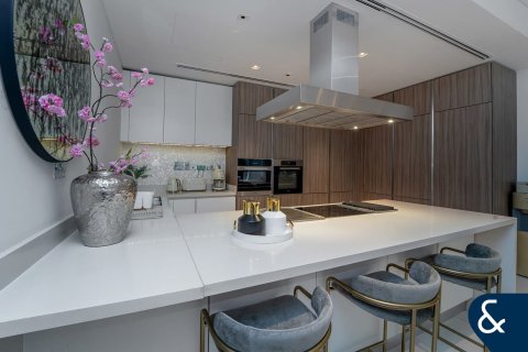 Apartment in Al Barari, Dubai 1 bedroom, 242 sq.m. № 88899 - photo 2