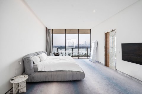 Apartment in Palm Jumeirah, Dubai 2 bedrooms, 267 sq.m. № 74012 - photo 16