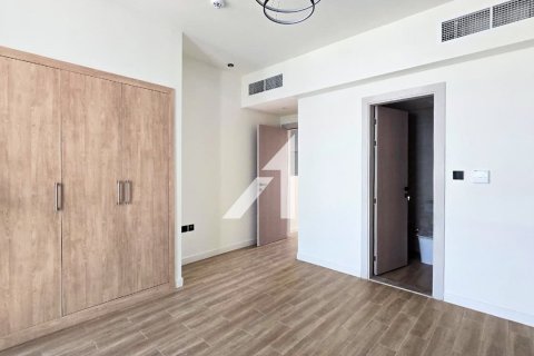 Villa in Dubai Land, Dubai 2 bedrooms, 165 sq.m. № 84574 - photo 11