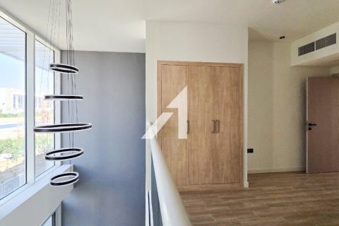 Villa in Dubai Land, Dubai 2 bedrooms, 165 sq.m. № 84574 - photo 5