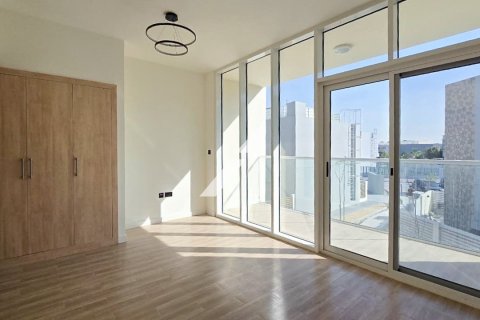 Villa in Dubai Land, Dubai 2 bedrooms, 165 sq.m. № 84574 - photo 6