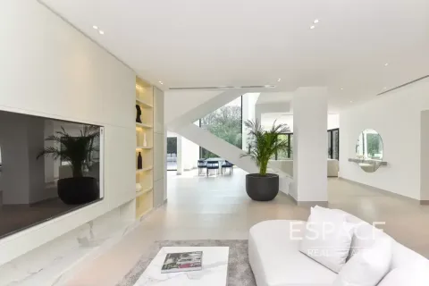 Villa in Jumeirah Islands, Dubai 4 bedrooms, 502 sq.m. № 122797 - photo 3