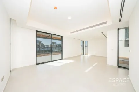 Villa in Arabian Ranches 3, Dubai 4 bedrooms, 448 sq.m. № 122794 - photo 2