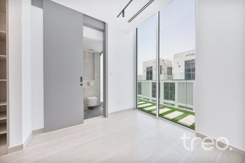 Townhouse in Al Barari, Dubai 4 bedrooms, 459.22 sq.m. № 119720 - photo 17