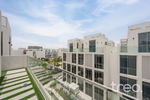 Townhouse in Al Barari, Dubai 4 bedrooms, 459.22 sq.m. № 119720 - photo 19