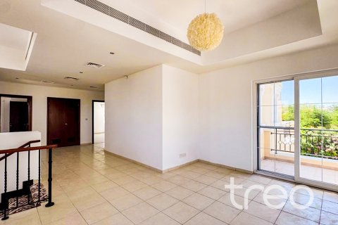 Снять в аренду виллу в Арабиан Ранчес, Дубай: 4 спальни, 360.84м², № 119715 - фото 2