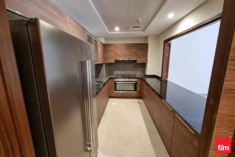 Купить квартиру в Дубае: 2 спальни, 128.6м², № 86113 - фото 4