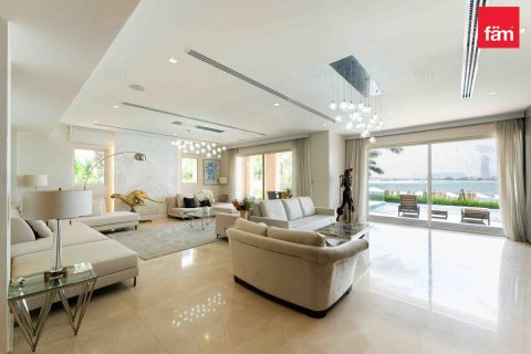 Villa en Palm Jumeirah, Dubai, 7 dormitorios, 1300.6 m², № 22587 - foto 5