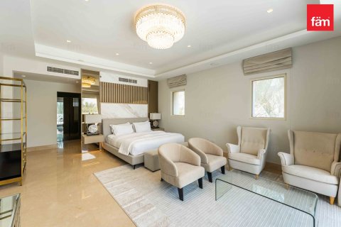 Villa en Palm Jumeirah, Dubai, 7 dormitorios, 1300.6 m², № 22587 - foto 22