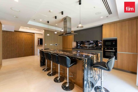 Villa en Palm Jumeirah, Dubai, 7 dormitorios, 1300.6 m², № 22587 - foto 8