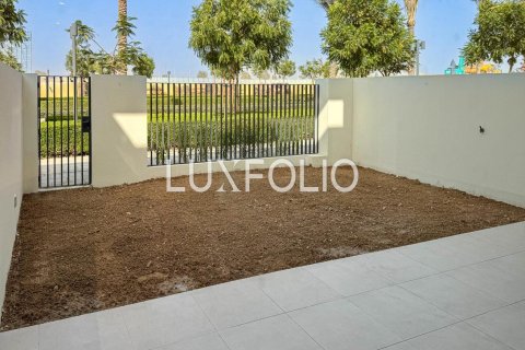 Townhouse in The Valley, Dubai 3 bedrooms, 194 sq.m. № 45352 - photo 17