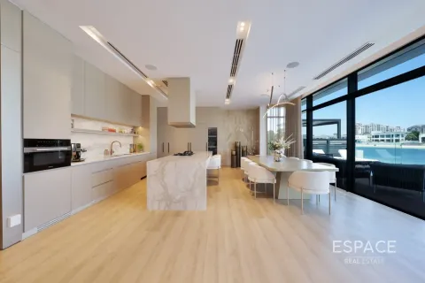 Купить виллу в Пальме Джумейре, Дубай: 6 спален, 650м², № 122399 - фото 7