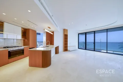 Apartment in Palm Jumeirah, Dubai 3 bedrooms, 190 sq.m. № 122395 - photo 2