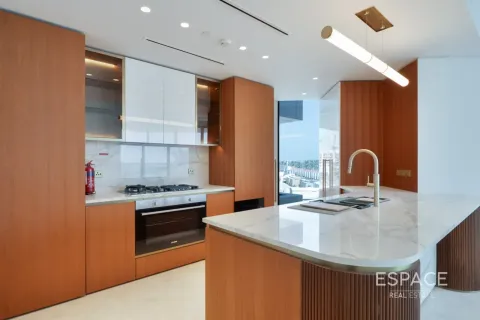 Apartment in Palm Jumeirah, Dubai 3 bedrooms, 190 sq.m. № 122395 - photo 6