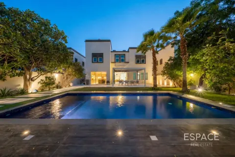 فيلا في Regional, Jumeirah Park, دبي 4 غرف نوم, 307 م² رقم 122407