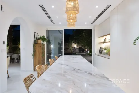 فيلا في Regional, Jumeirah Park, دبي 4 غرف نوم, 307 م² رقم 122407 - صورة 9