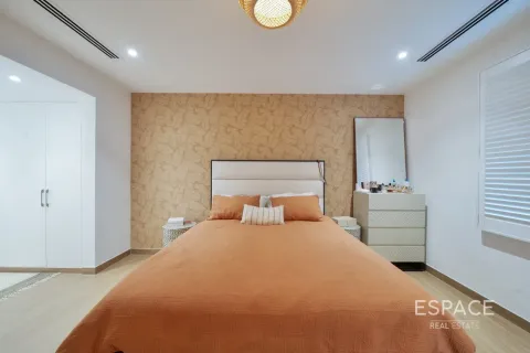 فيلا في Regional, Jumeirah Park, دبي 4 غرف نوم, 307 م² رقم 122407 - صورة 13