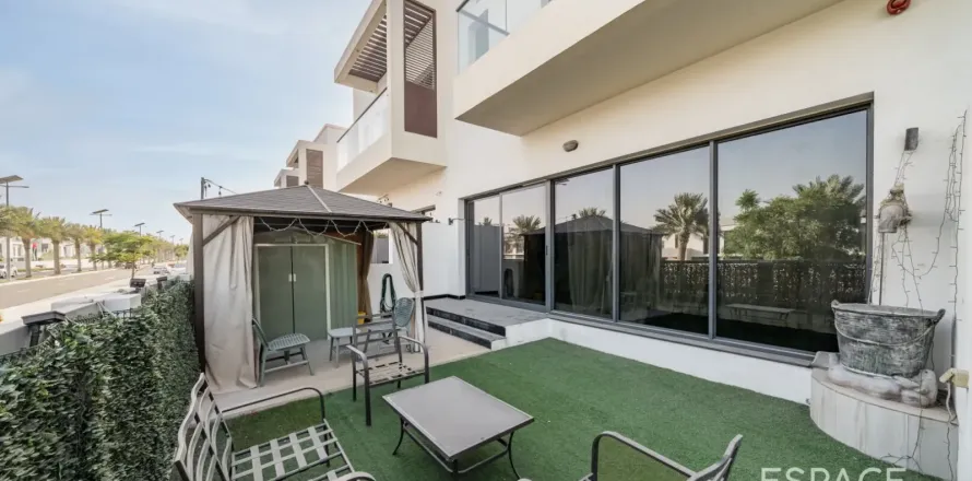 Maison de ville à Al Furjan, Dubai, 4 chambres, 269 m², № 122401