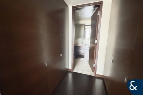 Снять в аренду квартиру в Даунтаун Дубай (Даунтаун Бурдж Дубай), Дубай: 2 спальни, 152м², № 79125 - фото 18