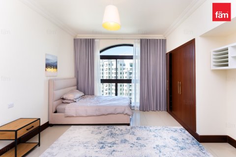 Apartment in Palm Jumeirah, Dubai 2 bedrooms, 166.7 sq.m. № 111846 - photo 4