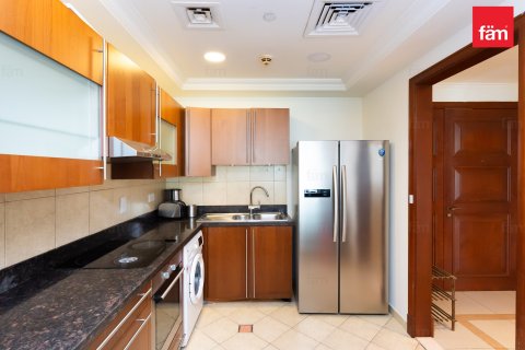 Apartment in Palm Jumeirah, Dubai 2 bedrooms, 166.7 sq.m. № 111846 - photo 10