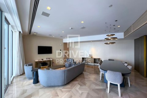 Apartment in FIVE Palm Jumeirah, Palm Jumeirah, Dubai 3 bedrooms, 257.71 sq.m. № 138827 - photo 2