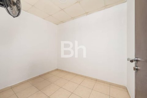 Apartment in Jumeirah Lake Towers, Dubai 2 bedrooms, 151 sq.m. № 56745 - photo 6