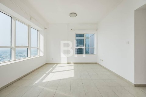 Apartment in Jumeirah Lake Towers, Dubai 2 bedrooms, 151 sq.m. № 56745 - photo 9