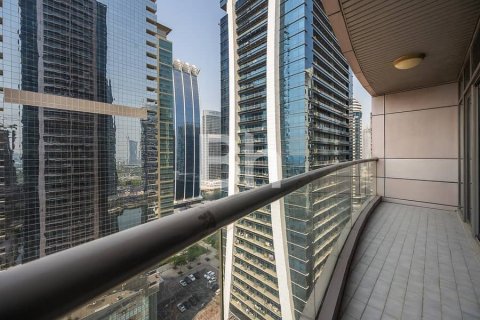 Apartment in Jumeirah Lake Towers, Dubai 2 bedrooms, 151 sq.m. № 56745 - photo 4