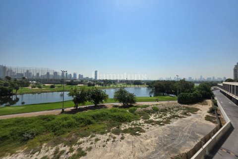 Apartamento en The Hills A, The Hills, Dubai, 3 dormitorios, 165.76960999 m², № 114923 - foto 2