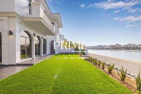 Villa à Palm Jumeirah, Dubai, 5 chambres, 623 m², № 57403 - photo 1