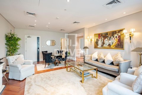 Apartment in Business Bay, Dubai 2 bedrooms, 295.62 sq.m. № 136728 - photo 3