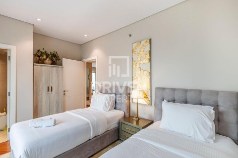Apartment in Business Bay, Dubai 2 bedrooms, 295.62 sq.m. № 136728 - photo 13