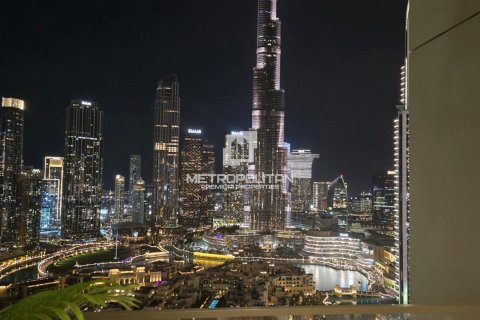 Apartamento en Burj Royale, Downtown Dubai (Downtown Burj Dubai), Dubai, 2 dormitorios, 97 m², № 15331 - foto 1
