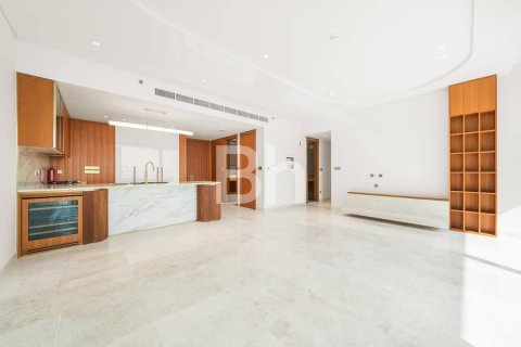 Apartment in Palm Jumeirah, Dubai 2 bedrooms, 126 sq.m. № 24022 - photo 12