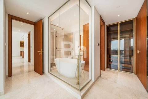 Apartment in Palm Jumeirah, Dubai 2 bedrooms, 126 sq.m. № 24022 - photo 6