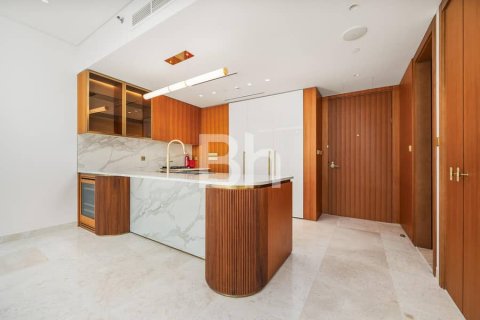 Apartment in Palm Jumeirah, Dubai 2 bedrooms, 126 sq.m. № 24022 - photo 13