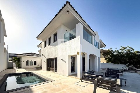 Villa in Palm Jumeirah, Dubai 4 bedrooms, 680 sq.m. № 24023 - photo 29