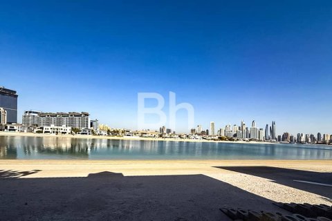 Villa in Palm Jumeirah, Dubai 4 bedrooms, 680 sq.m. № 24023 - photo 14